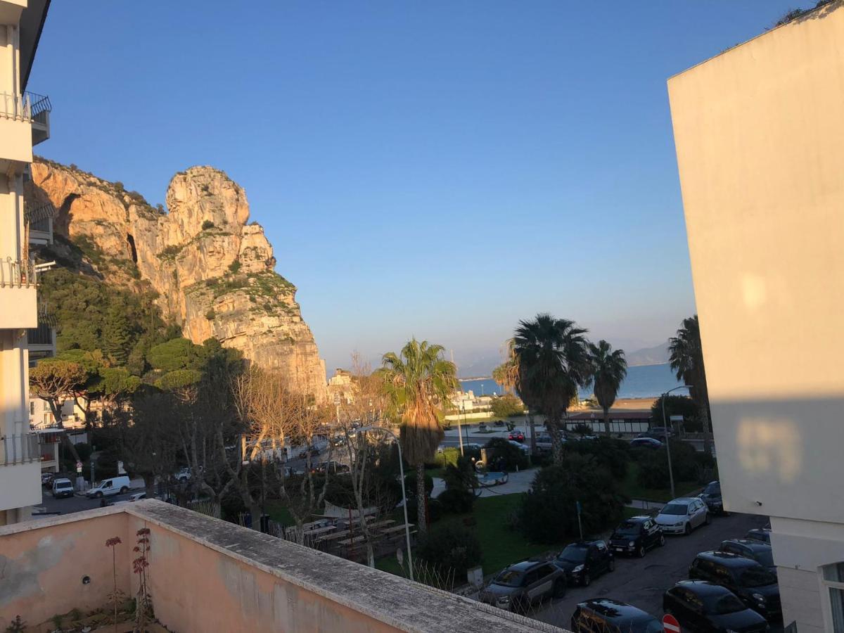 تيراتشينا B E B Riviera Di Levante المظهر الخارجي الصورة
