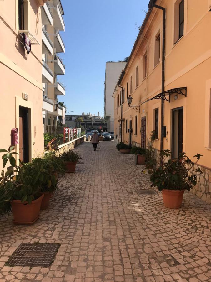 تيراتشينا B E B Riviera Di Levante المظهر الخارجي الصورة